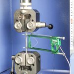 OmniTest 25 met extensometer